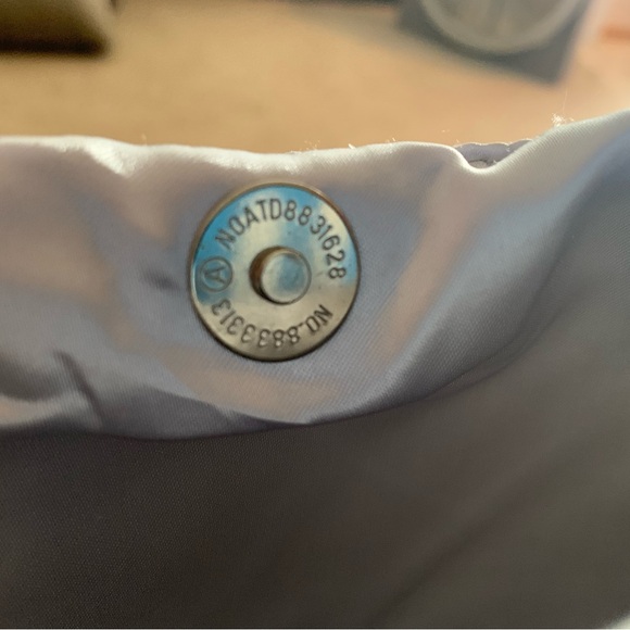 Silver purse by Prezzo.  NWTS.  Snap closure.  10” x 9”. - Picture 5 of 5